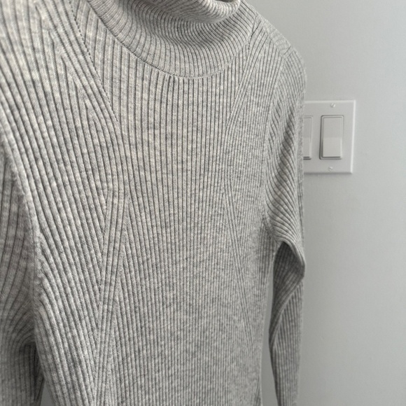 MOFT Grey Turtleneck Knit Dress | Wool Blend | Size Small | Perfect Condition - Picture 5 of 7